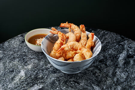 Креветки в темпуре с манго понзу