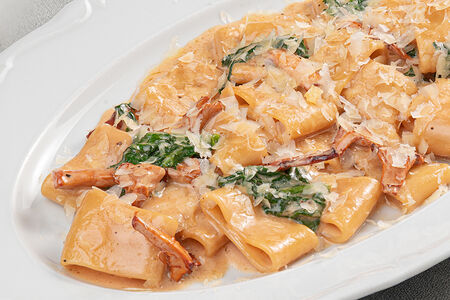 Паста Каламарата со сморчками