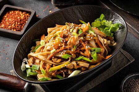 Лапша удон с овощами