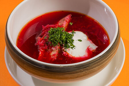 Борщ с ребром