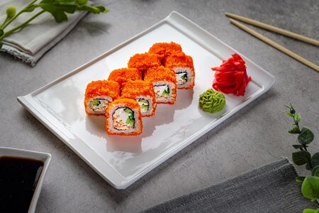 Роллы Калифорния с угрем