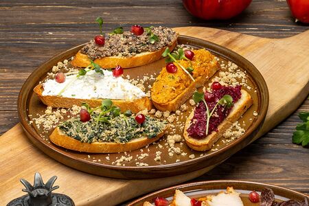 Ассорти пхали на шоти