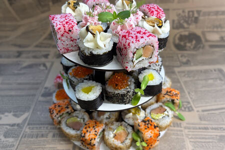 Торт из роллов 