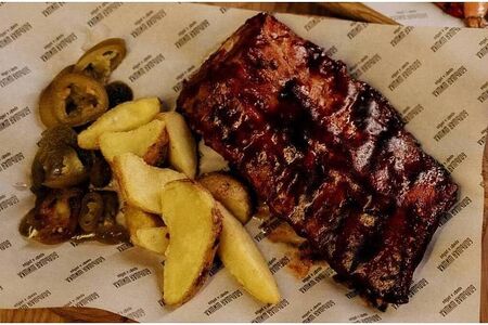 Ребра свиные брусничные