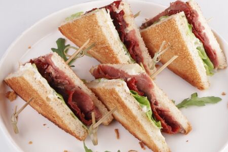 Сэндвич с ростбифом