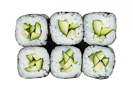 Классический ролл с огурцом