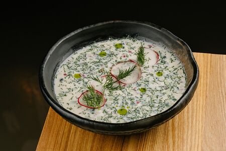 Окрошка с копченой курицей или колбасой