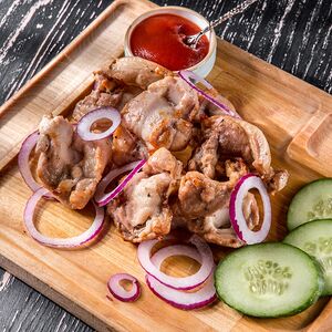 Шашлык из куриных бедрышек без кости