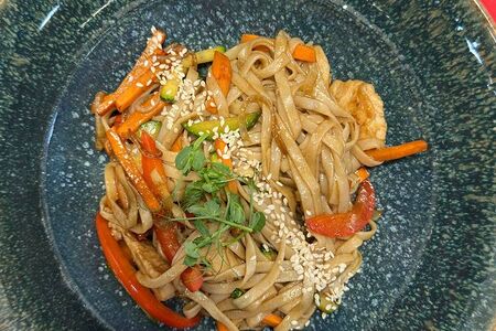 Вок с филе цыпленка 