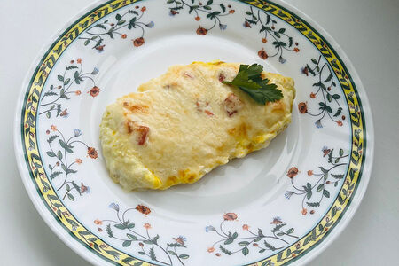 Куриное филе под сыром с томатами