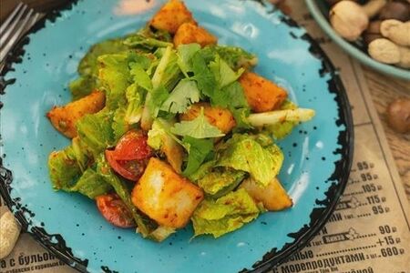 Салат с хрустящими баклажанами