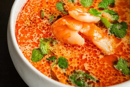 Суп Том ям с креветками