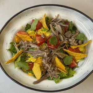 Աղցան Տակո տավարի մսով