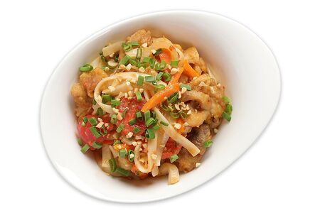 Вок с курочкой в соусе Чили-кокос 