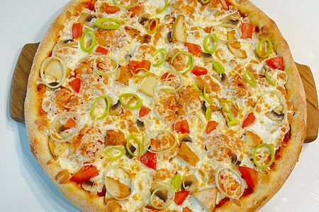 Пицца Том ям с курицей