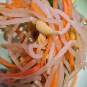 Салат Проросшие бобы