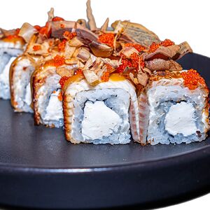 Ролл с угрём и солёной карамелью 