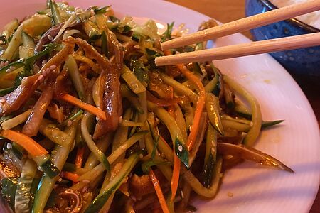 Салат из говяжьего языка по-китайски