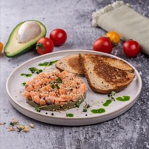 Тартар из лосося с гуакамоле