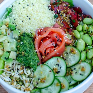 Боул с кускусом и овощами 