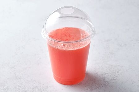 Свежевыжатый грейпфрутовый сок