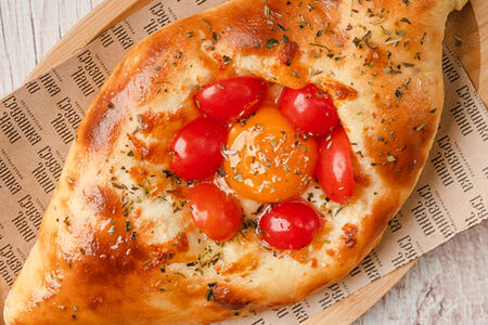 Хачапури по Аджарски с томатами