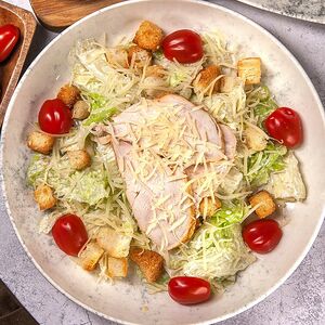 Цезарь с курицей