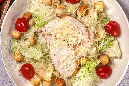 Цезарь с курицей