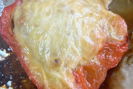 Перец фаршированный под сыром