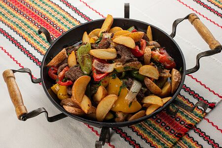 Сач със свинско месо