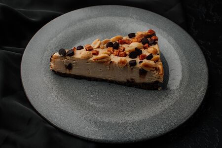 Чизкейк Карамельный с арахисом