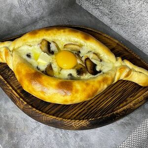 Хачапури по-аджарски с грибами