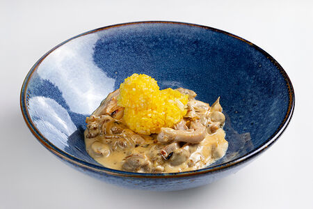 Бефстроганов из курицы с рисом