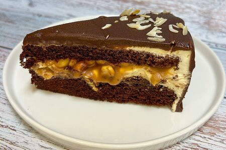 Торт Сникерс