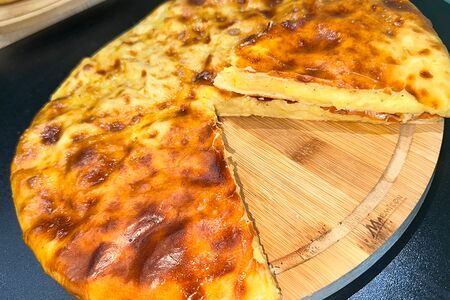 Осетинский пирог с картофелем и сыром