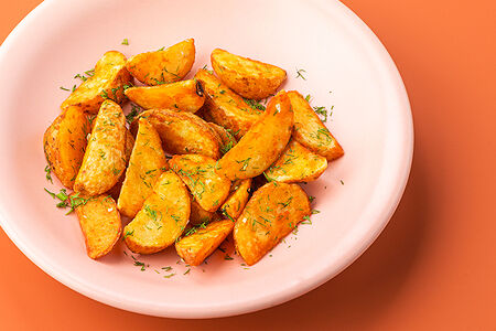 Картофельные дольки с золотистой корочкой