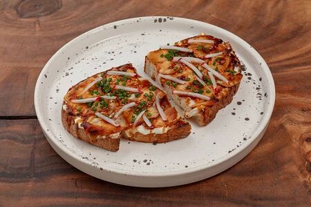 Брускетта с угрем