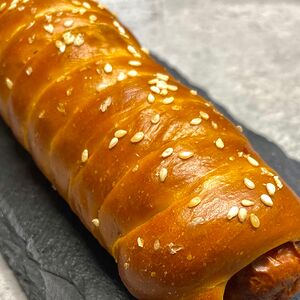 Брецель с кунжутом