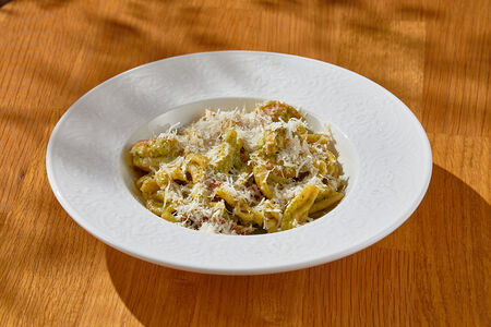 Казаречче с креветками и песто