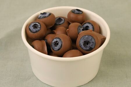 Голубика в шоколаде