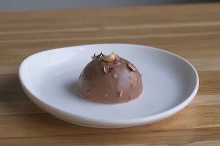 Муссовый десерт Фундук-карамель