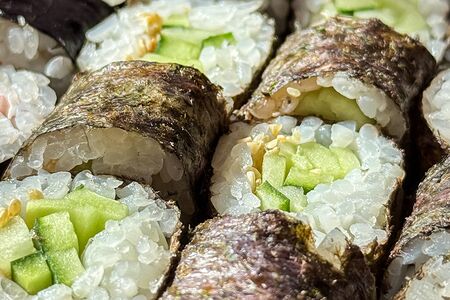 Ролл с огурцом