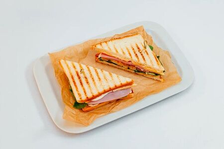 Сендвич с ветчиной и сыром 