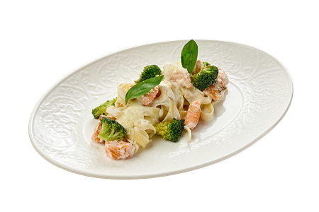 Паста с лососем в сливочном соусе с брокколи