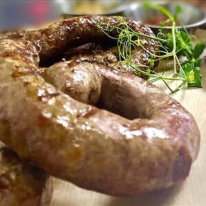 Дортмундские колбаски с картофельным салатом