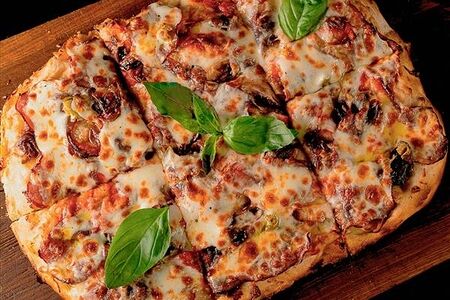 Карпаччо из говядины с карамелизированным луком