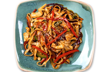 Вок с цыпленком