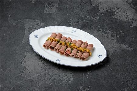 Рулетики из говяжего языка с хреном и горчицей