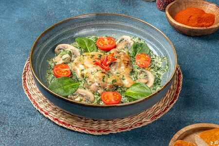 Эребуни с курицей