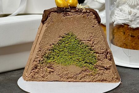 Пасха творожная с дубайской начинкой 